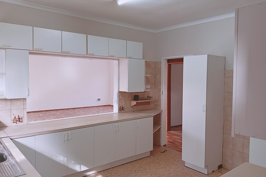 4 Bedroom Property for Sale in Chrismar Western Cape